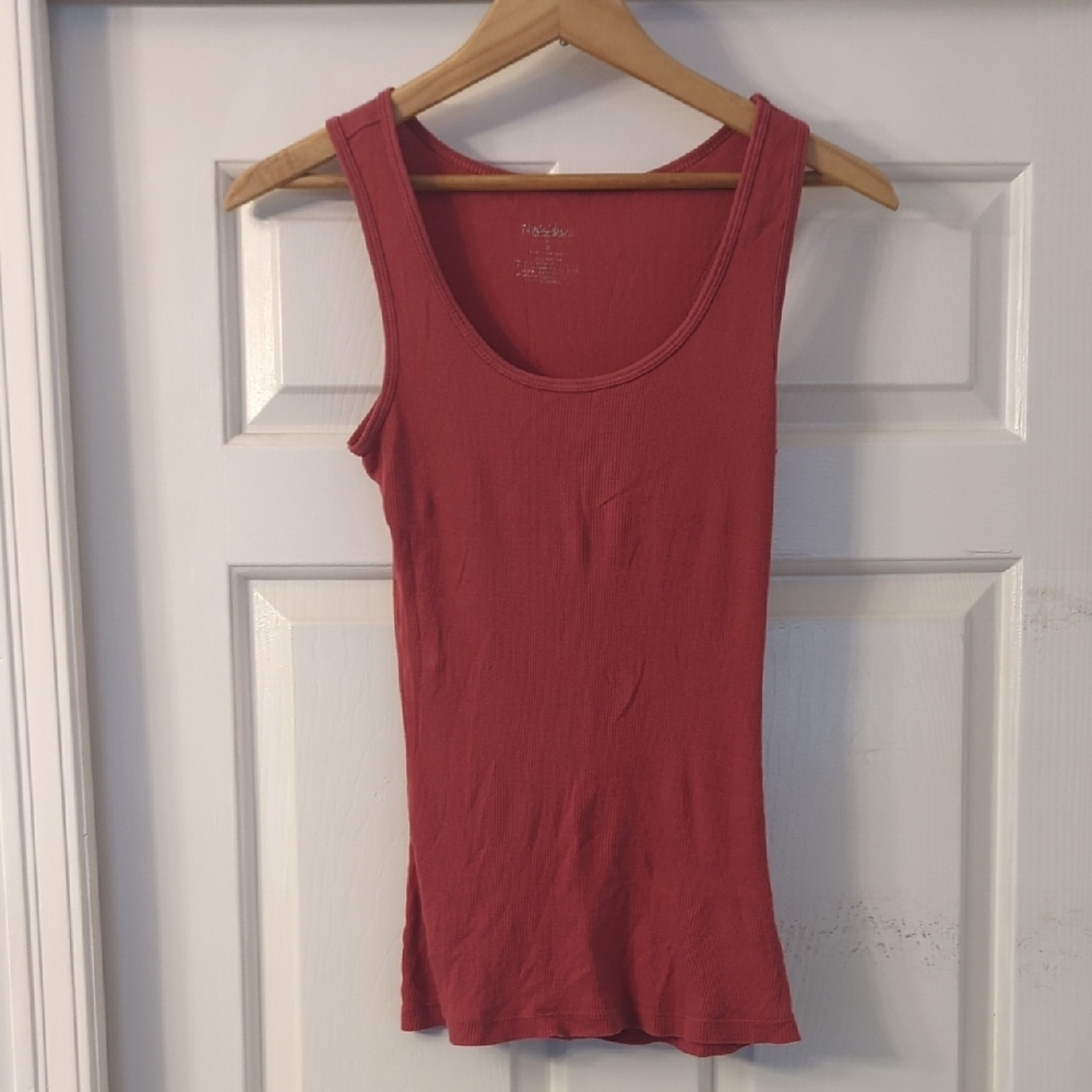 Mossimo Supply Co. Ribbed Scoop Tank in Rose